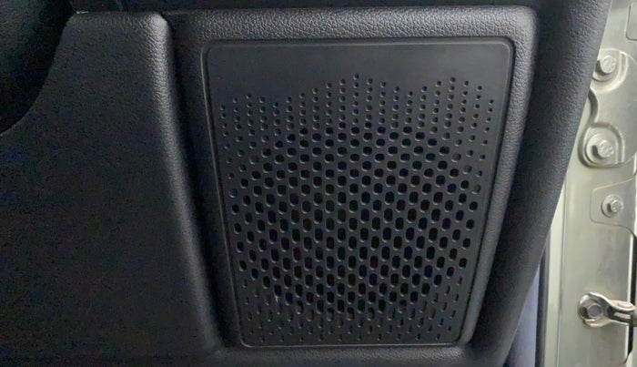 2021 Mahindra Thar LX D 4WD AT CONVERTIBLE, Diesel, Automatic, 8,196 km, Speaker