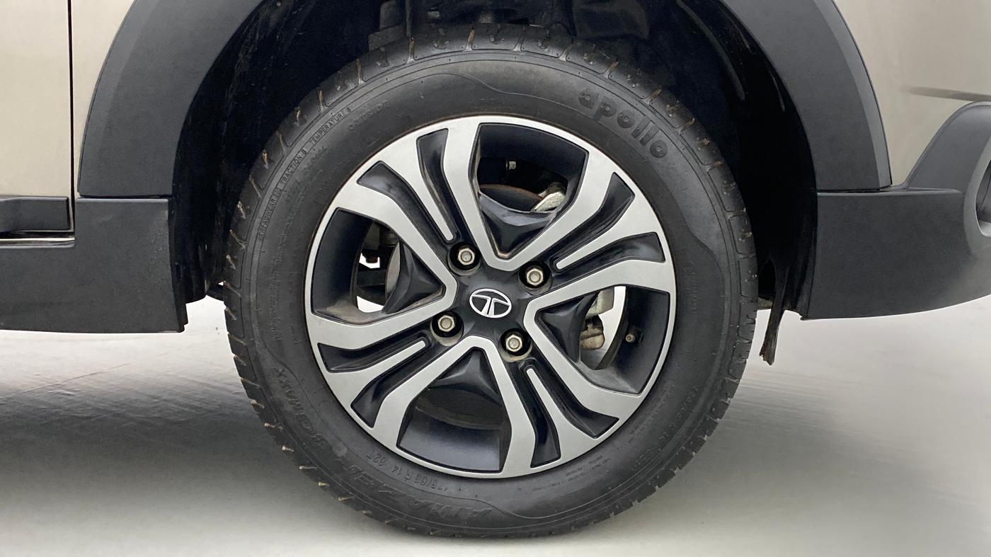 2018 Tata TIAGO NRG PETROL, Petrol, Manual, 10,552 km, Right Front Wheel