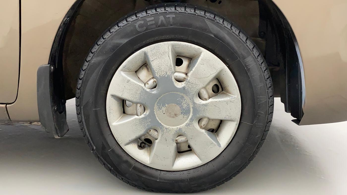 2017 Maruti Wagon R 1.0 LXI CNG, CNG, Manual, 70,007 km, Right Front Wheel
