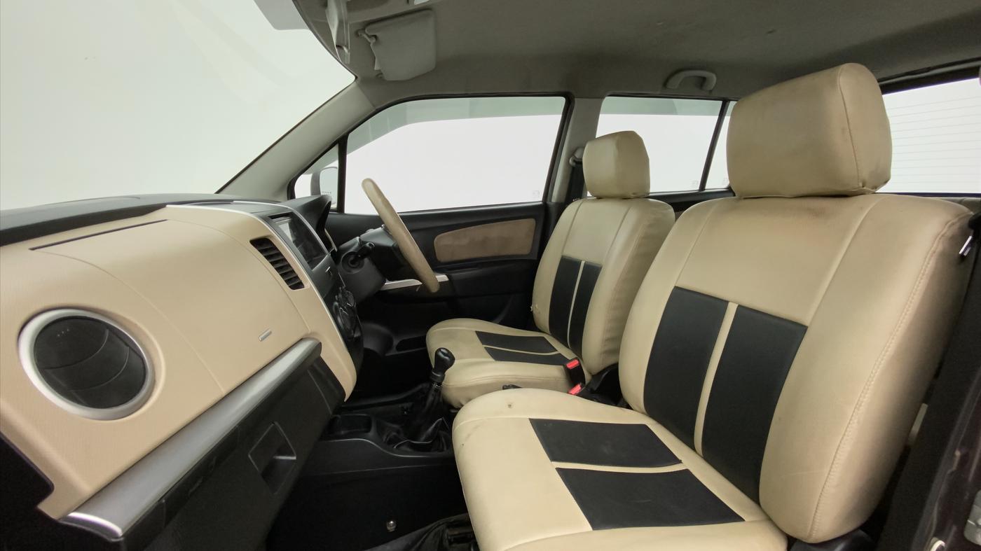 2017 Maruti Wagon R 1.0 LXI CNG, CNG, Manual, 70,007 km, Right Side Front Door Cabin