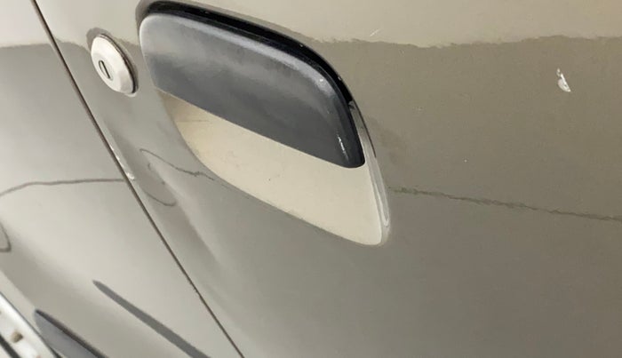 2017 Maruti Wagon R 1.0 LXI CNG, CNG, Manual, 70,007 km, Driver-side door - Slightly dented