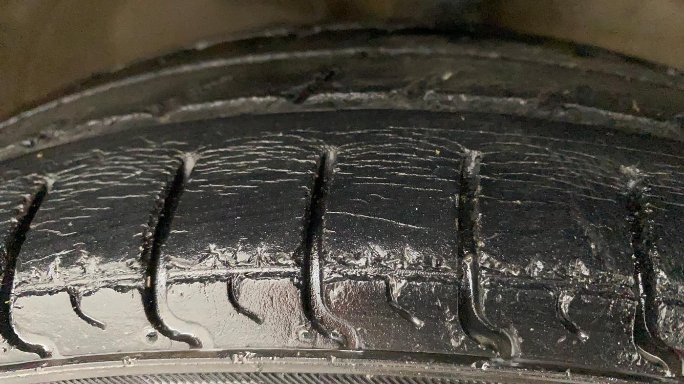 2017 Maruti Wagon R 1.0 LXI CNG, CNG, Manual, 70,007 km, Right Front Tyre Tread