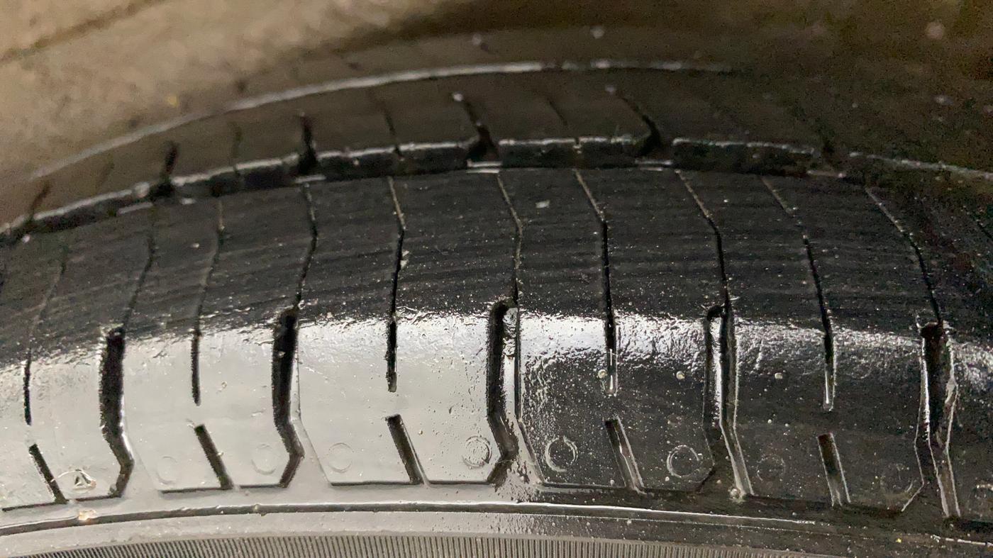 2017 Maruti Wagon R 1.0 LXI CNG, CNG, Manual, 70,007 km, Left Rear Tyre Tread