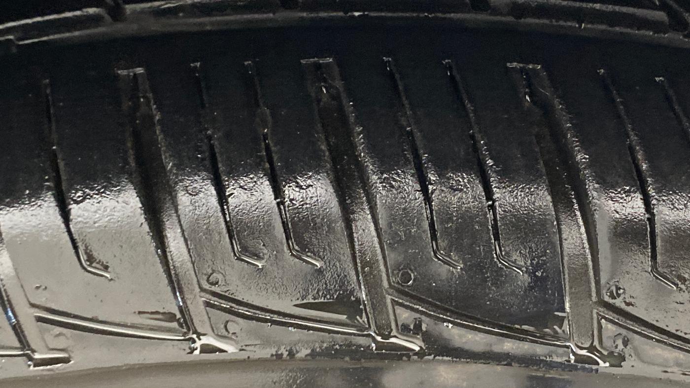 2019 Mahindra MARAZZO M2 8 STR, Diesel, Manual, 33,351 km, Right Front Tyre Tread