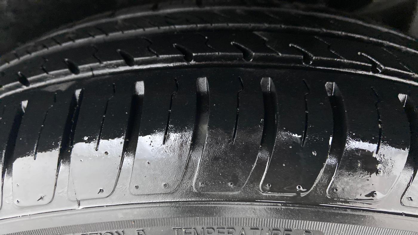 2018 Maruti Dzire VDI, Diesel, Manual, 64,722 km, Left Rear Tyre Tread