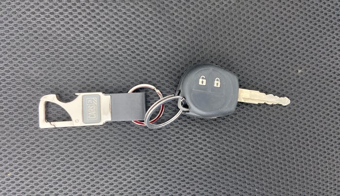2018 Maruti Dzire VDI, Diesel, Manual, 64,722 km, Key Close Up