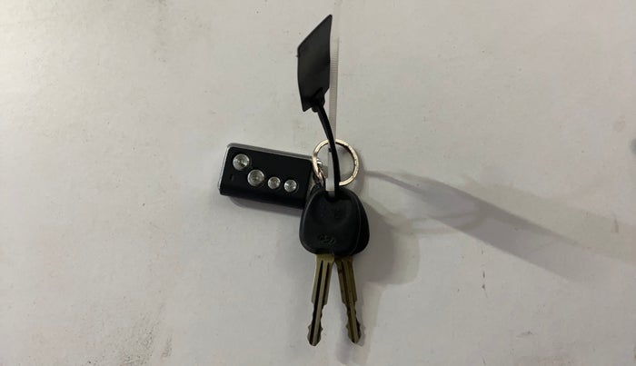 2014 Hyundai i10 MAGNA 1.1, Petrol, Manual, 33,275 km, Key Close Up