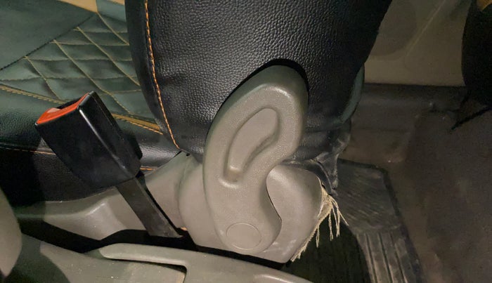 2014 Hyundai i10 MAGNA 1.1, Petrol, Manual, 33,275 km, Driver Side Adjustment Panel