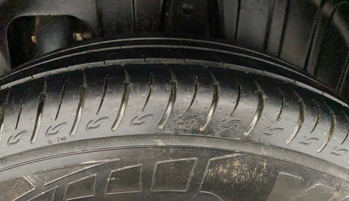 2019 Mahindra XUV300 W6 1.2 PETROL, Petrol, Manual, 72,860 km, Left Rear Tyre Tread