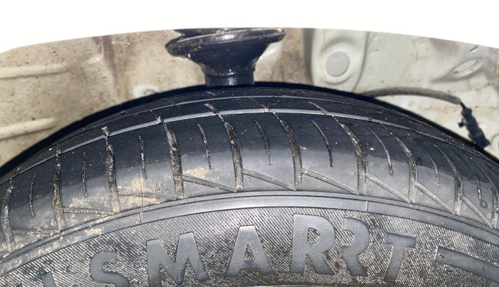 2022 Maruti Celerio VXI AMT, Petrol, Automatic, 64,404 km, Right Front Tyre Tread