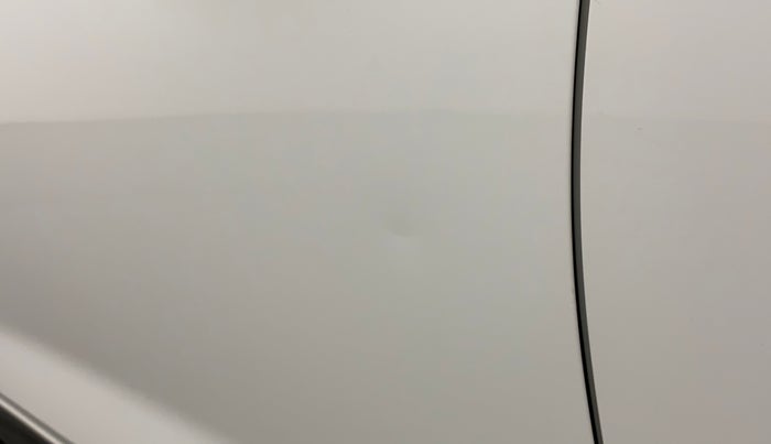 2021 Hyundai NEW I20 ASTA 1.2 MT, Petrol, Manual, 51,250 km, Front passenger door - Slightly dented