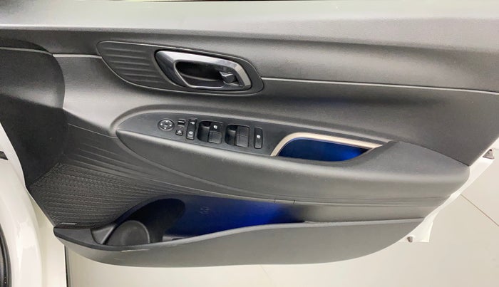2021 Hyundai NEW I20 ASTA 1.2 MT, Petrol, Manual, 51,250 km, Driver Side Door Panels Control