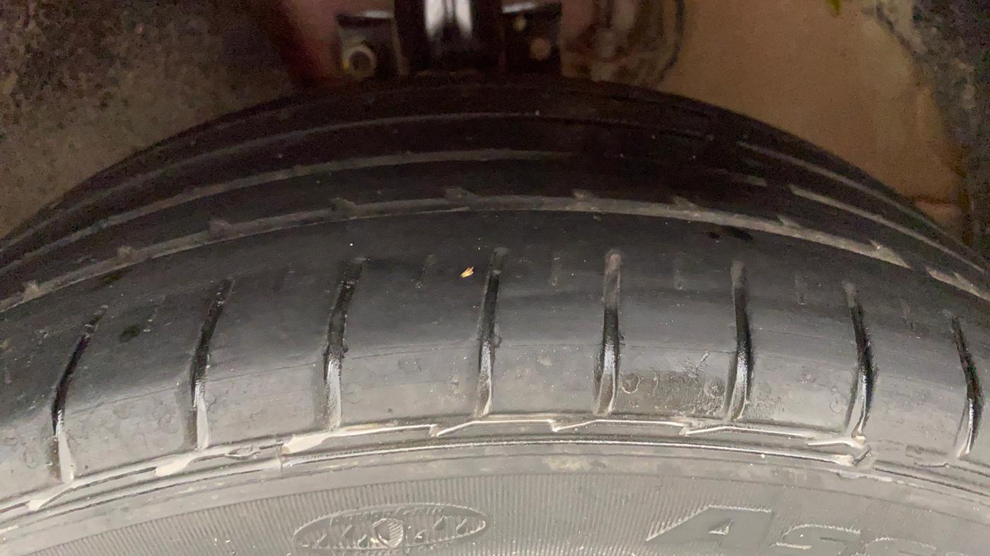 2021 Skoda Rapid MONTE CARLO TSI, Petrol, Manual, 43,461 km, Left Front Tyre Tread