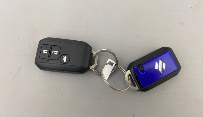 2019 Maruti Dzire ZXI, Petrol, Manual, 39,536 km, Key Close Up