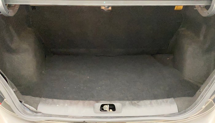 2015 Maruti Swift Dzire VXI, Petrol, Manual, 65,480 km, Boot Inside