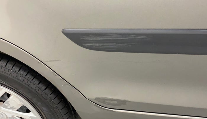 2015 Maruti Swift Dzire VXI, Petrol, Manual, 65,480 km, Right rear door - Minor scratches
