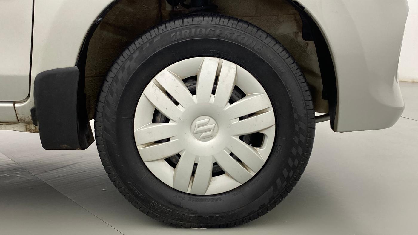 2017 Maruti Alto 800 VXI, Petrol, Manual, 56,231 km, Right Front Wheel