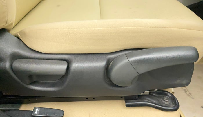 2021 Honda City 1.5L I-VTEC V MT 4TH GEN, Petrol, Manual, 5,639 km, Driver Side Adjustment Panel