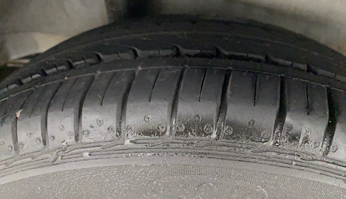 2021 Honda City 1.5L I-VTEC V MT 4TH GEN, Petrol, Manual, 5,639 km, Right Rear Tyre Tread