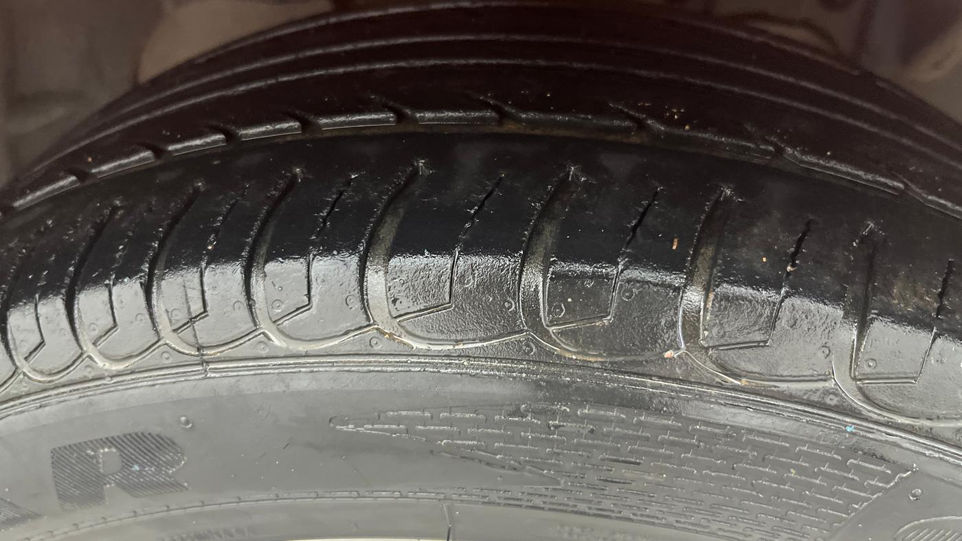 2017 Ford Ecosport TITANIUM+ 1.0L ECOBOOST, Petrol, Manual, 50,354 km, Right Front Tyre Tread