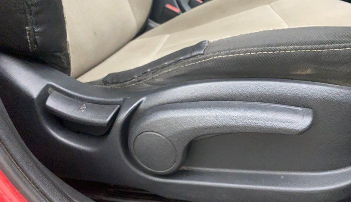 2015 Hyundai Elite i20 ASTA 1.4 CRDI, Diesel, Manual, 1,00,232 km, Driver Side Adjustment Panel