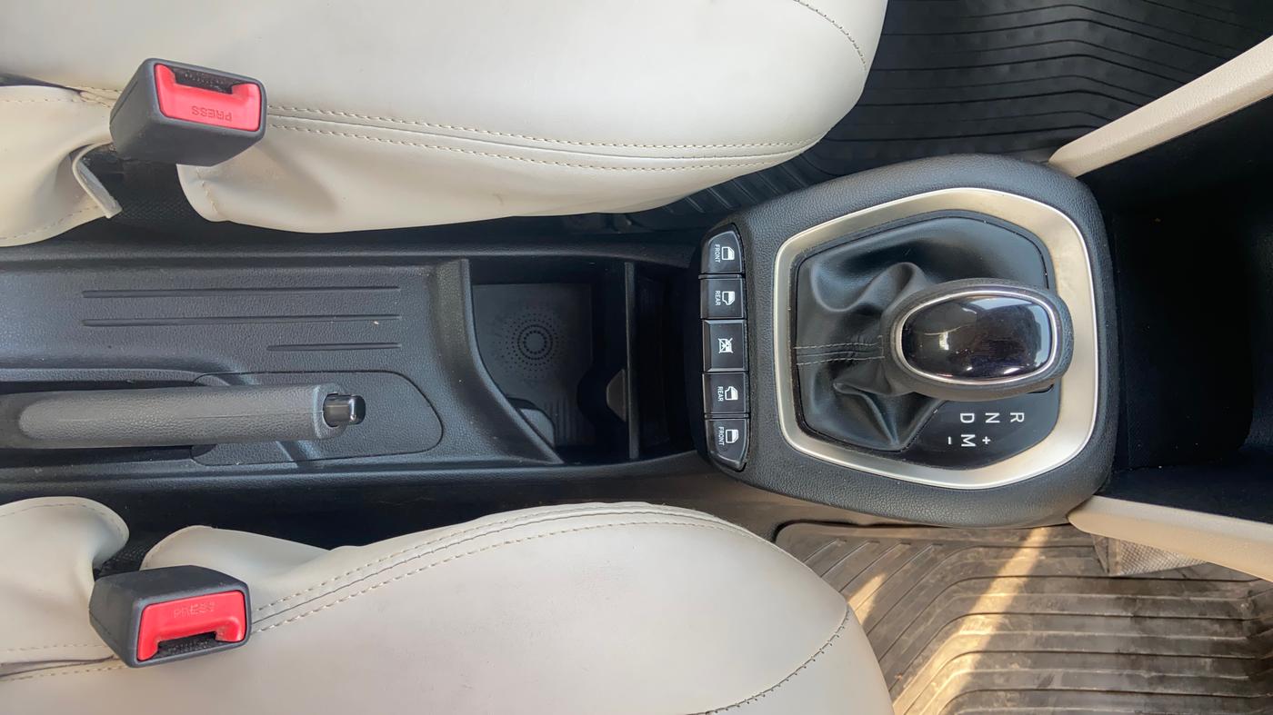 2019 Hyundai NEW SANTRO SPORTZ AMT, Petrol, Automatic, 16,913 km, Gear Lever
