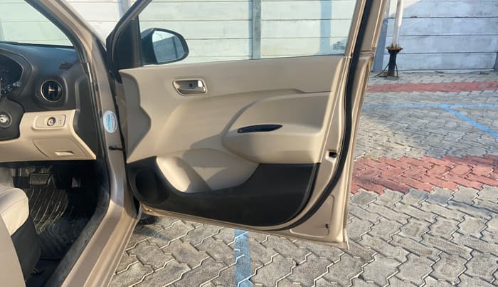 2019 Hyundai NEW SANTRO SPORTZ AMT, Petrol, Automatic, 16,913 km, Driver Side Door Panels Control