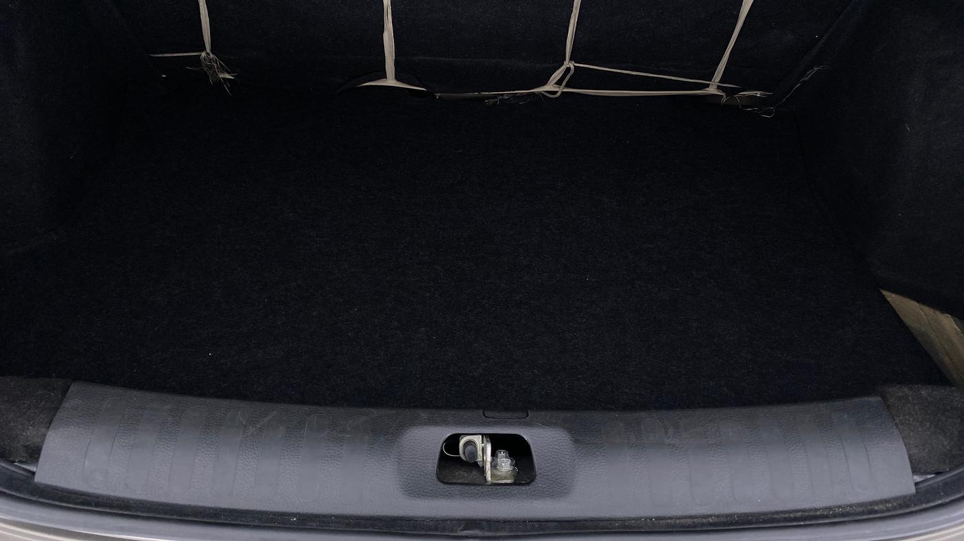 2016 Maruti Swift Dzire VXI, Petrol, Manual, 86,099 km, Boot Inside