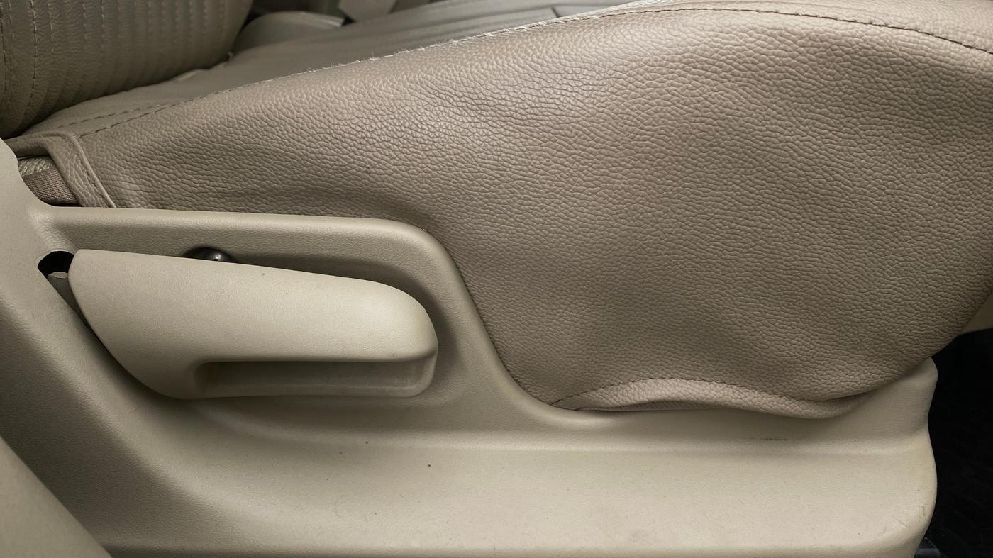 2016 Maruti Swift Dzire VXI, Petrol, Manual, 86,099 km, Driver Side Adjustment Panel