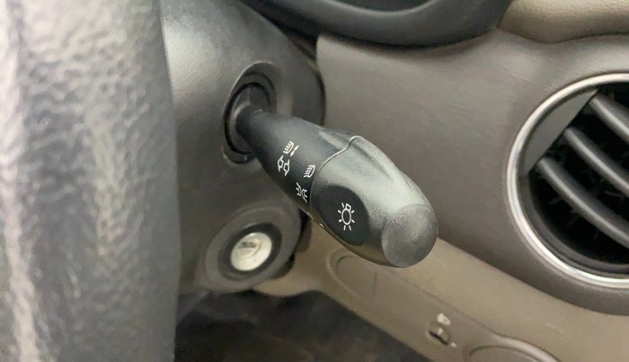 2013 Hyundai i10 MAGNA 1.2, Petrol, Manual, 38,141 km, Combination switch - Turn Indicator not functional