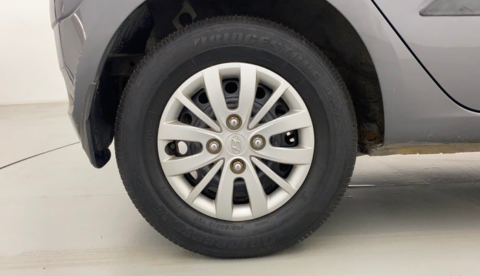 2013 Hyundai i10 MAGNA 1.2, Petrol, Manual, 38,141 km, Right Rear Wheel