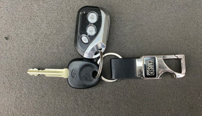 2013 Hyundai i10 MAGNA 1.2, Petrol, Manual, 38,141 km, Key Close Up
