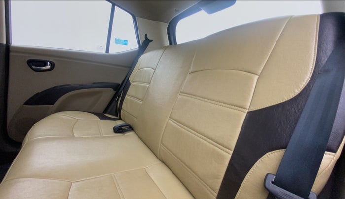 2013 Hyundai i10 MAGNA 1.2, Petrol, Manual, 38,141 km, Right Side Rear Door Cabin