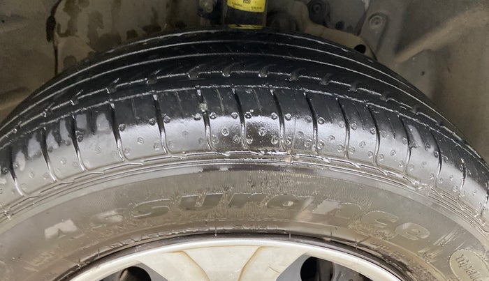 2015 Ford Ecosport TREND 1.5L DIESEL, Diesel, Manual, 76,957 km, Right Front Tyre Tread