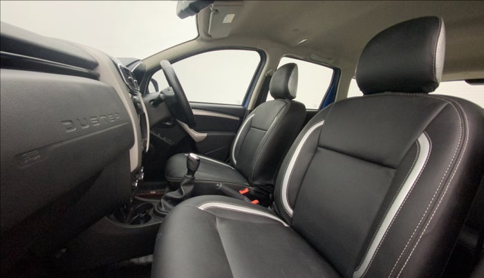 2020 Renault Duster RXS 1.5 PETROL MT, Petrol, Manual, 12,553 km, Right Side Front Door Cabin