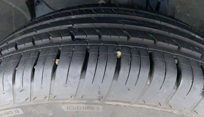 2020 Renault Duster RXS 1.5 PETROL MT, Petrol, Manual, 12,553 km, Left Front Tyre Tread