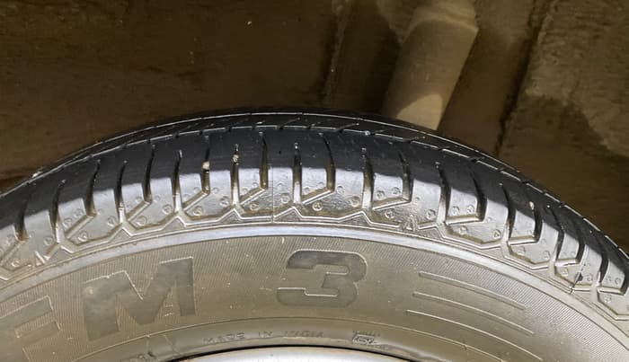 2016 Renault Kwid RXT 0.8, Petrol, Manual, 52,504 km, Left Rear Tyre Tread