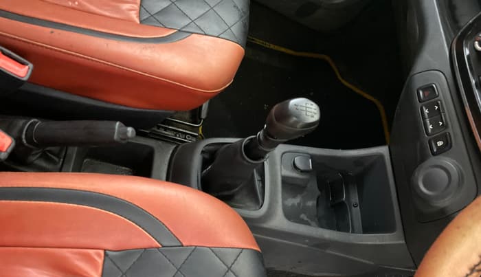 2016 Renault Kwid RXT 0.8, Petrol, Manual, 52,504 km, Gear Lever