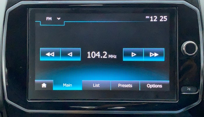 2019 Renault Kwid RXT 1.0 AMT (O), Petrol, Automatic, 32,432 km, Infotainment System