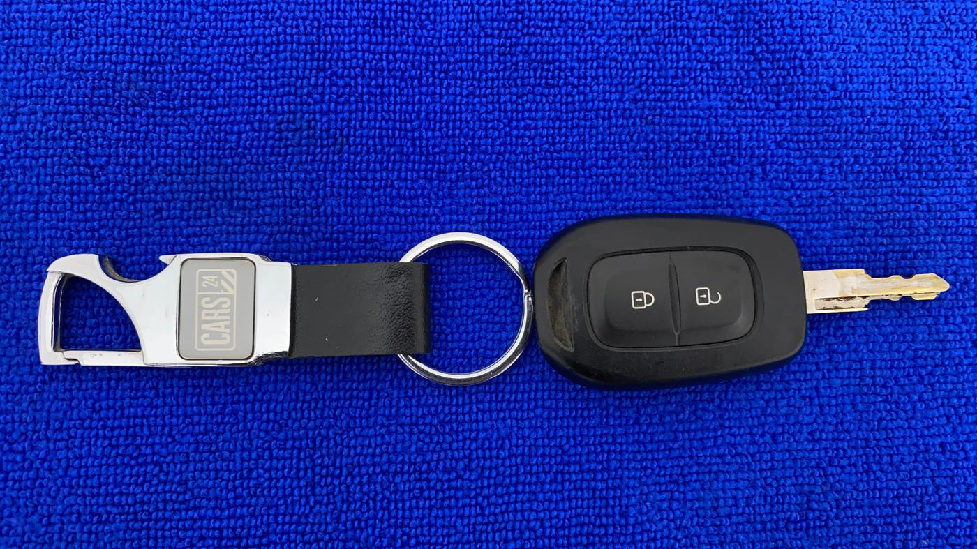 2019 Renault Kwid RXT 1.0 AMT (O), Petrol, Automatic, 32,432 km, Key Close Up