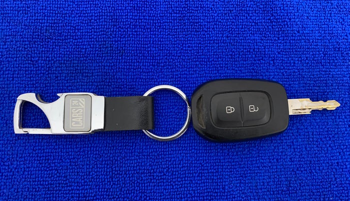 2019 Renault Kwid RXT 1.0 AMT (O), Petrol, Automatic, 32,432 km, Key Close Up