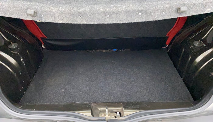 2019 Renault Kwid RXT 1.0 AMT (O), Petrol, Automatic, 32,432 km, Boot Inside