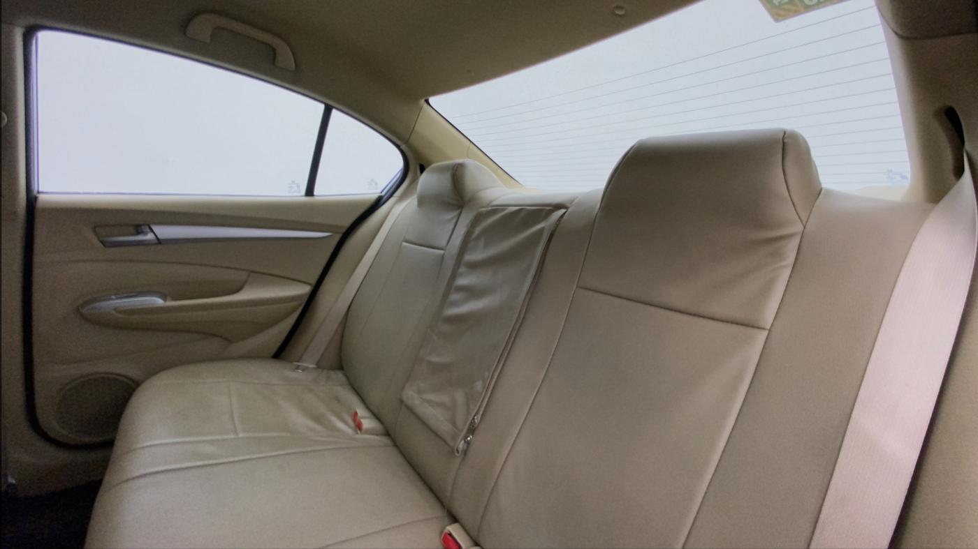 2011 Honda City 1.5L I-VTEC V MT, Petrol, Manual, 1,18,087 km, Right Side Rear Door Cabin
