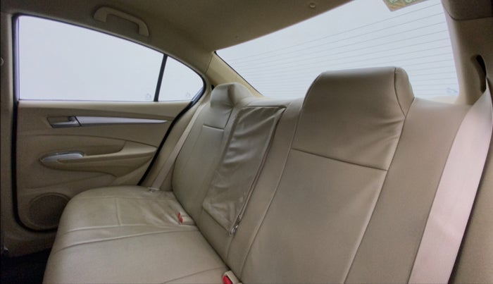2011 Honda City 1.5L I-VTEC V MT, Petrol, Manual, 1,18,087 km, Right Side Rear Door Cabin