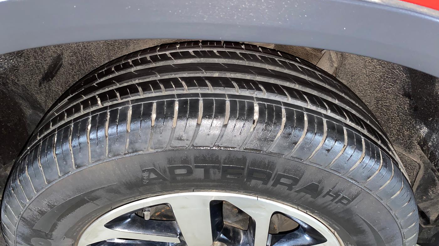 2020 Tata Harrier XZA PLUS 2.0L DUAL TONE, Diesel, Automatic, 13,056 km, Right Rear Tyre Tread