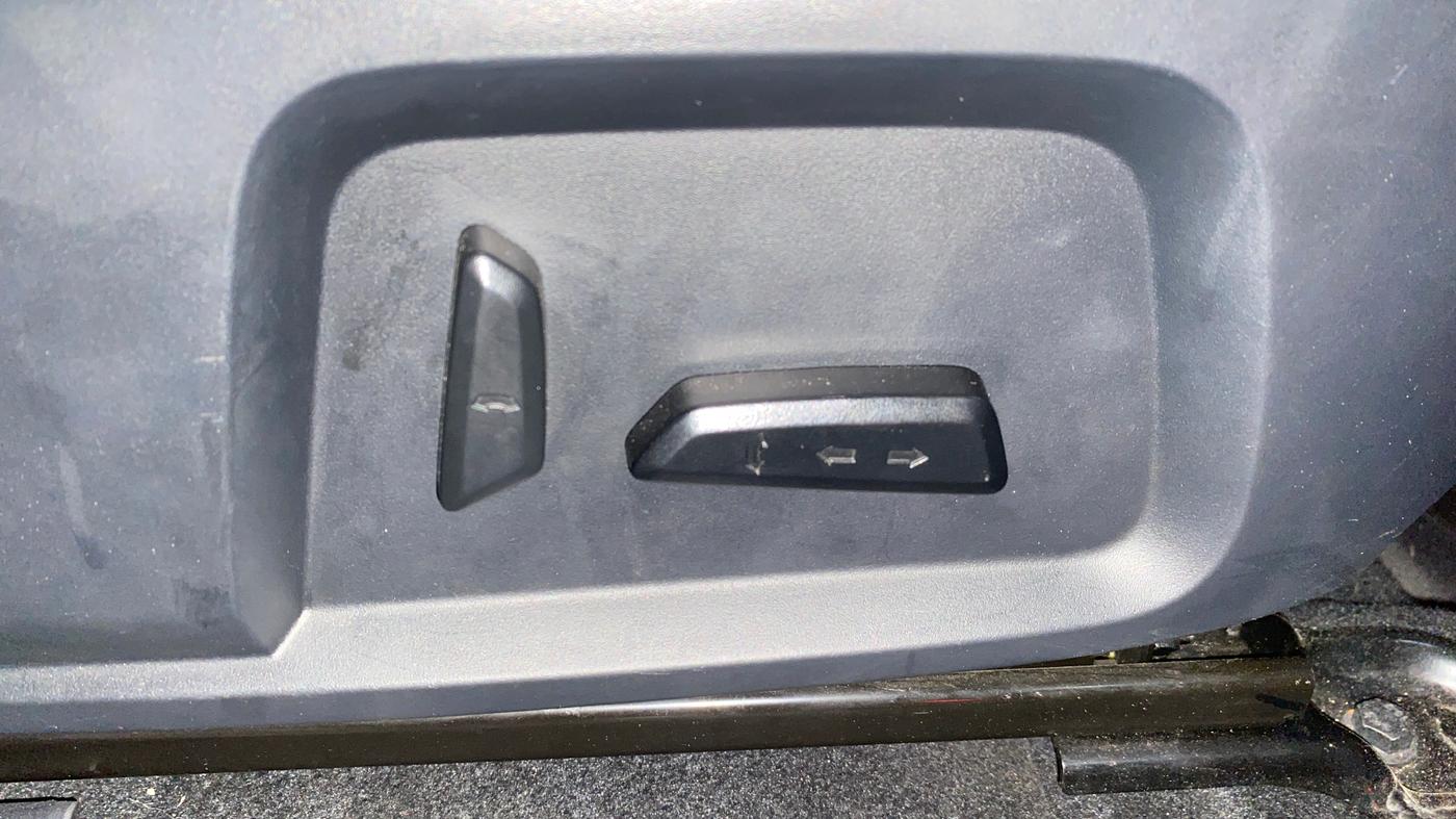 2020 Tata Harrier XZA PLUS 2.0L DUAL TONE, Diesel, Automatic, 13,056 km, Driver Side Adjustment Panel