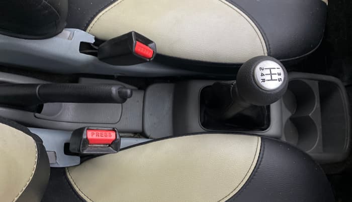 2013 Maruti Alto K10 VXI, Petrol, Manual, 71,705 km, Gear Lever