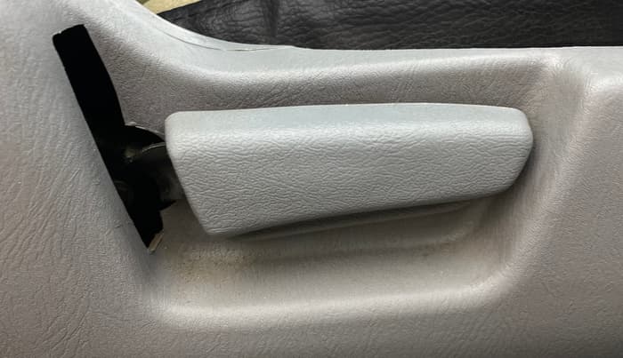 2013 Maruti Alto K10 VXI, Petrol, Manual, 71,705 km, Driver Side Adjustment Panel