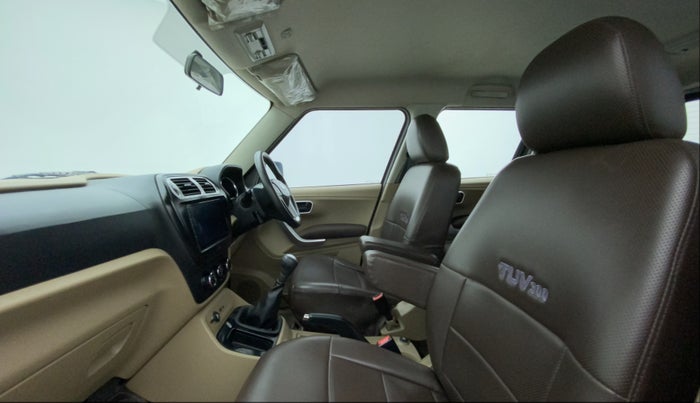 2017 Mahindra TUV300 T8, Diesel, Manual, 66,519 km, Right Side Front Door Cabin