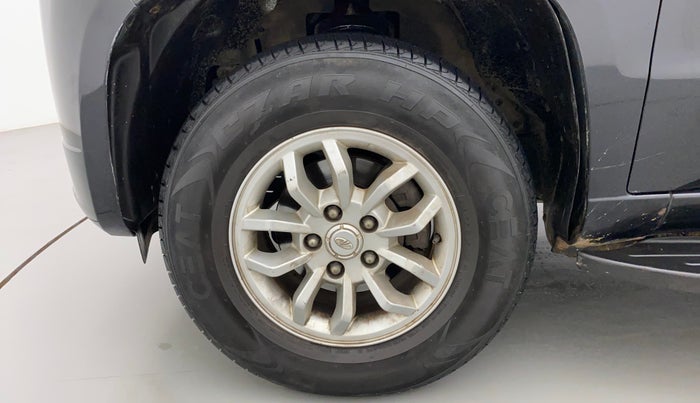 2017 Mahindra TUV300 T8, Diesel, Manual, 66,519 km, Left Front Wheel